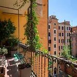 Vatican Boutique Apartment